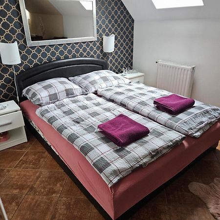 Hajdúszoboszló Greta Apartman מראה חיצוני תמונה
