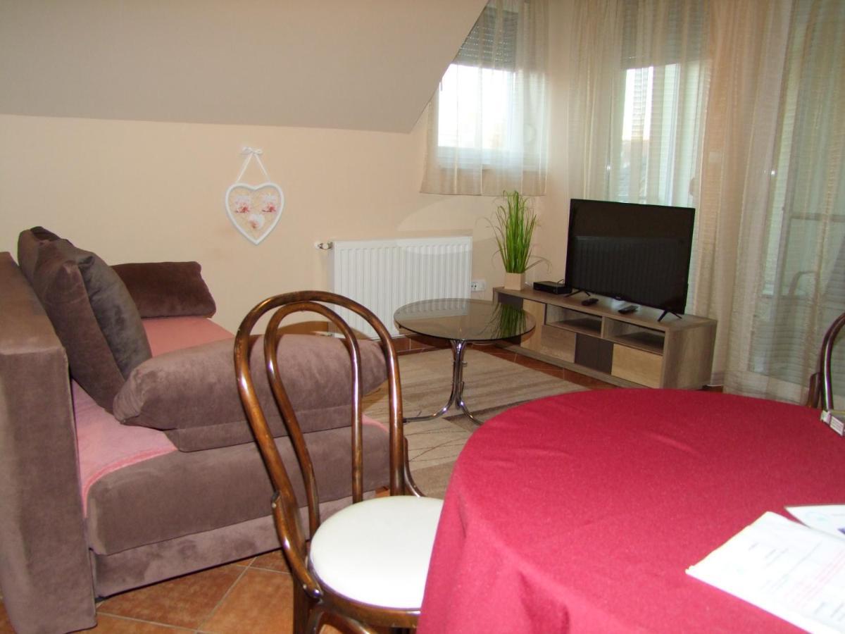 Hajdúszoboszló Greta Apartman מראה חיצוני תמונה