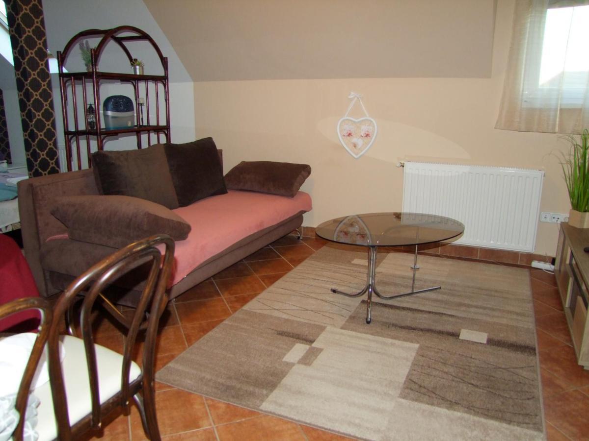 Hajdúszoboszló Greta Apartman מראה חיצוני תמונה